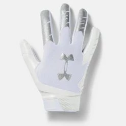 UNDER ARMOUR SENIOR F7 FOOTBALL GLOVES Accessories Bicycles