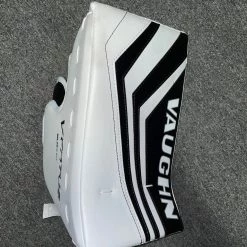 VAUGHN VENTUS SLR2 INTERMEDIATE GOALIE BLOCKER 9 VAUGHN VENTUS SLR2 INTERMEDIATE GOALIE BLOCKER