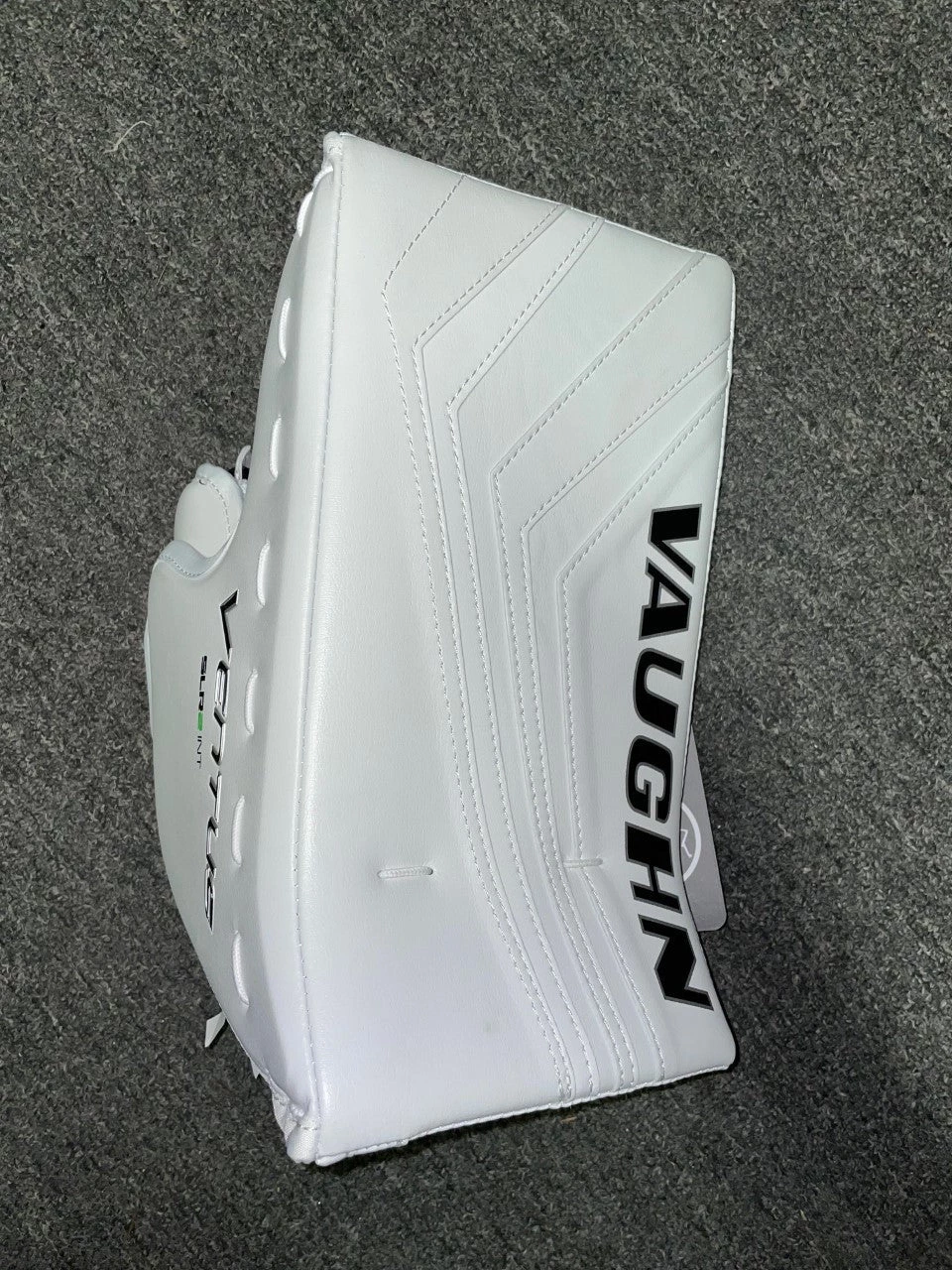 VAUGHN VENTUS SLR2 INTERMEDIATE GOALIE BLOCKER 3 VAUGHN VENTUS SLR2 INTERMEDIATE GOALIE BLOCKER